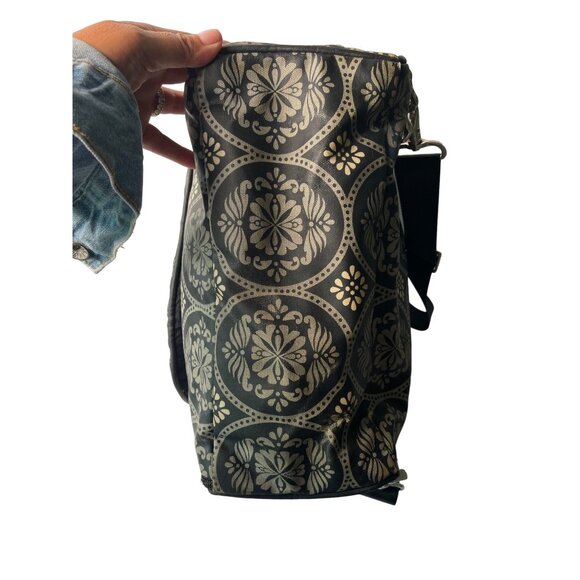 Petunia Pickle Bottom Baby Diaper Bag Boxy Backpack Convertible Large Diaper Bag - Picture 6 of 11